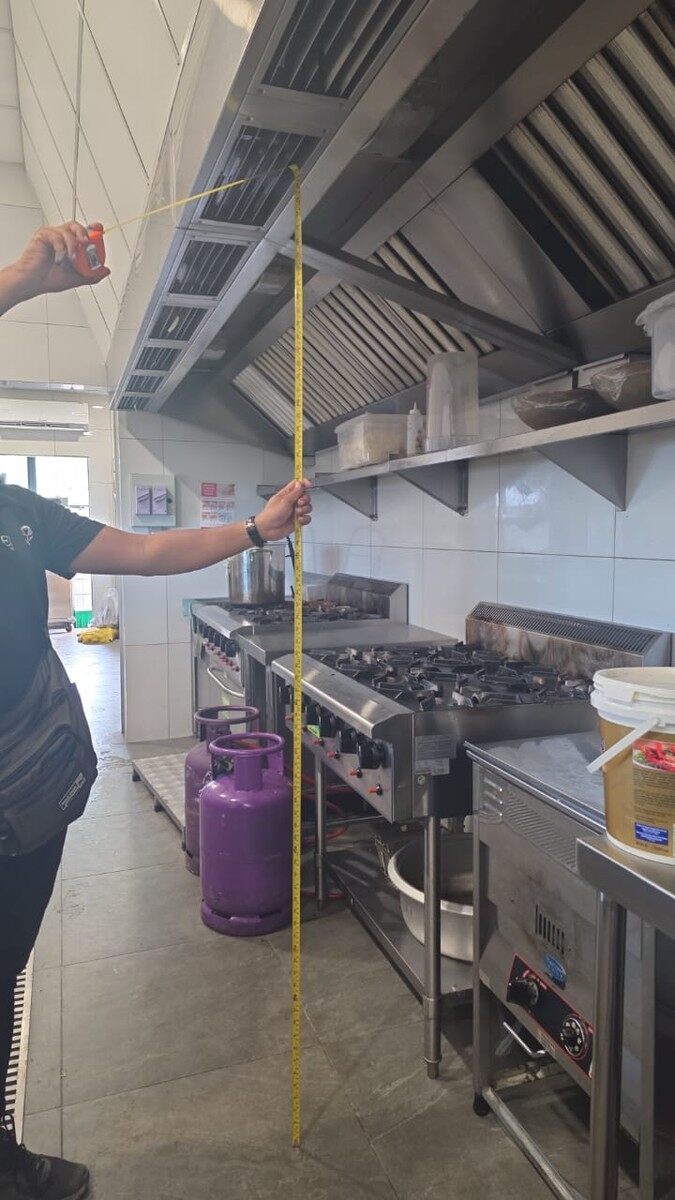 Kitchen space measured for the 1.9 m height limit